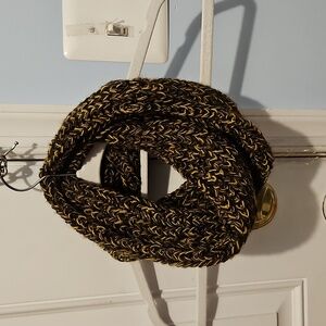 NWOT Alpaca infinity scarf